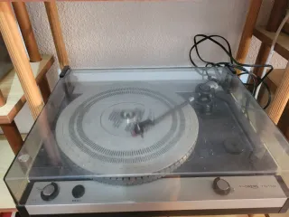 Tocadiscos Thorens