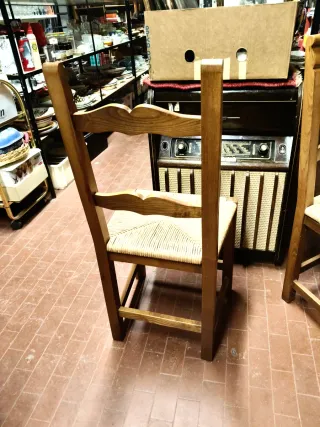 8 sedie in legno massello impagliate