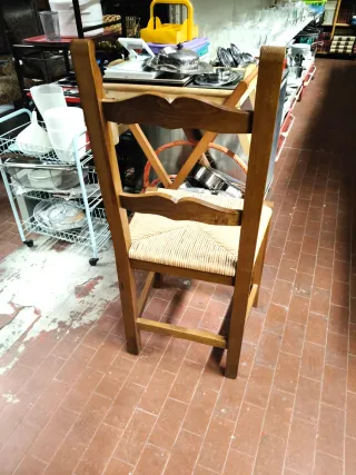 8 sedie in legno massello impagliate
