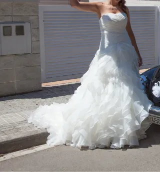 Vestido de Novia Blanco de Clara Novias