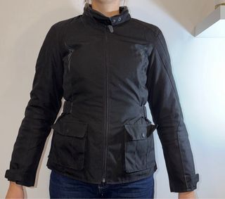 Chaqueta Moto Mujer Negra protecciones atemporal
