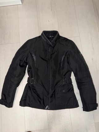 Chaqueta Moto Mujer Negra protecciones atemporal