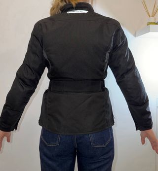 Chaqueta Moto Mujer Negra protecciones atemporal