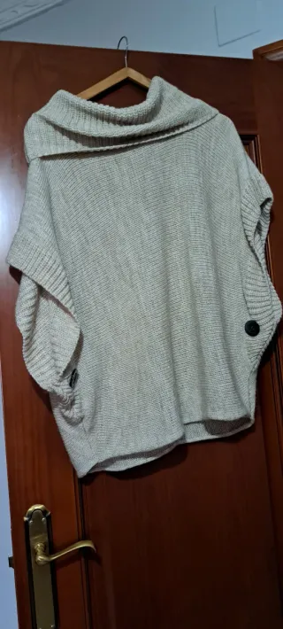 Jersey beige cuello vuelto talla única
