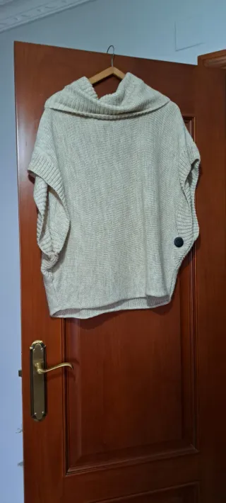 Jersey beige cuello vuelto talla única