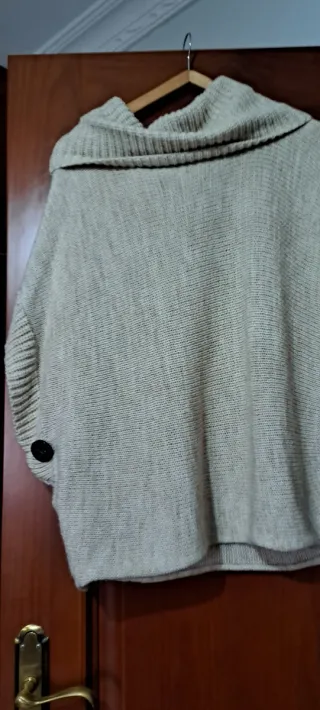 Jersey beige cuello vuelto talla única