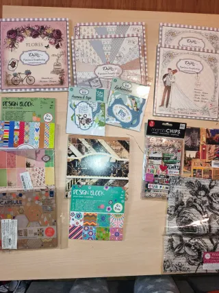 Lote(4). Papel Scrapbooking y DecoPage