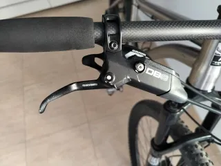 Freno Sram DB8