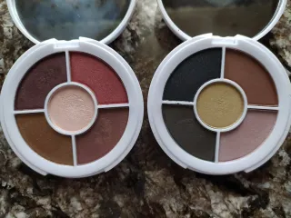 Paletas de maquillaje con forma de donut