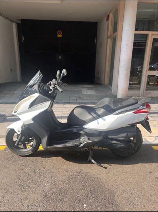 Kymco Superdink 125 Scooter