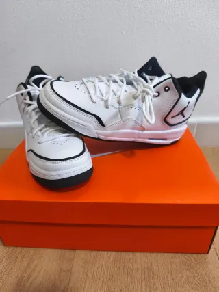 Zapatillas Jordan Blancas Talla 39