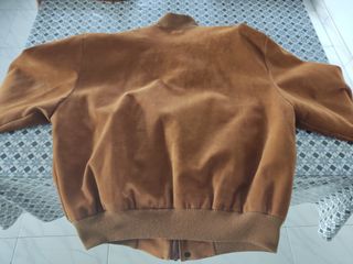 Chaqueta italiana de piel auténtica. Talla XL.