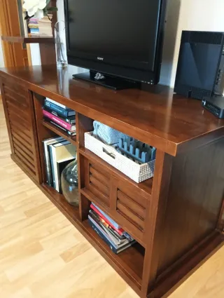 Aparador y Librería de Madera Maciza.