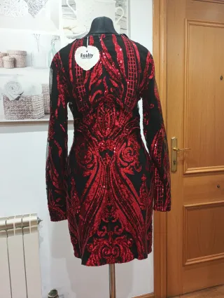 Vestido lentejuelas negro y rojo