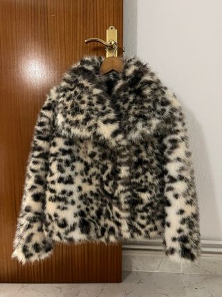 Abrigo efecto pelo leopardo sin estrenar
