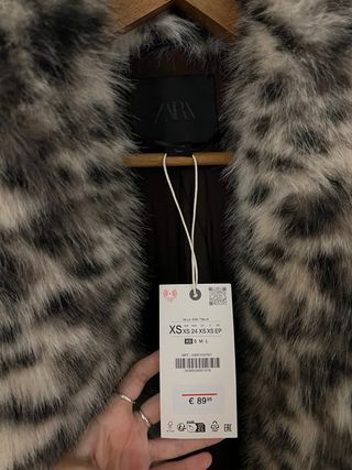 Abrigo efecto pelo leopardo sin estrenar