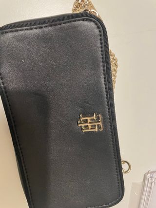 Bolso Cartera Tommy Hilfiger Negro Dorado