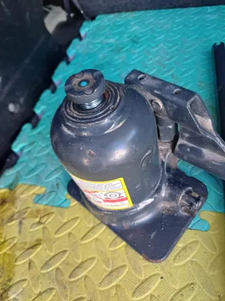 Sollevatore martinetto Iveco Daily 3.5t