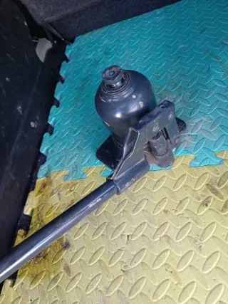 Sollevatore martinetto Iveco Daily 3.5t