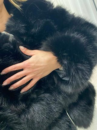 Abrigo pelo sintético negro