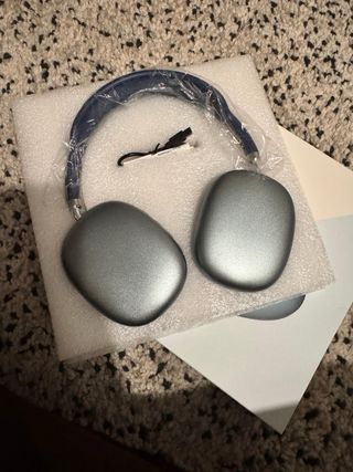 Auriculares GAS8418 estilo AirPods Max · Nuevos ·