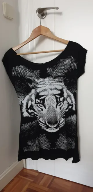Camiseta con estampado de tigre