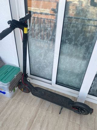 Patinete eléctrico en buen estado