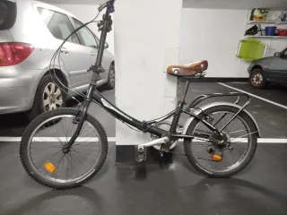 Bicicleta plegable de aluminio.