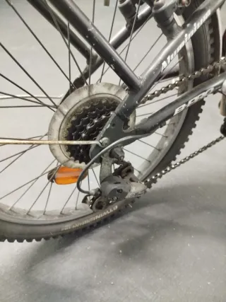 Bicicleta plegable de aluminio.