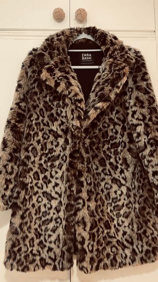 Abrigo pelo sintético Zara animal print