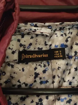 Chaleco acolchado con capucha