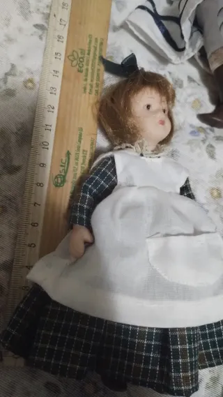 Set 6 bambole porcellana 13-5 cm