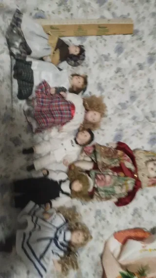 Set 6 bambole porcellana 13-5 cm