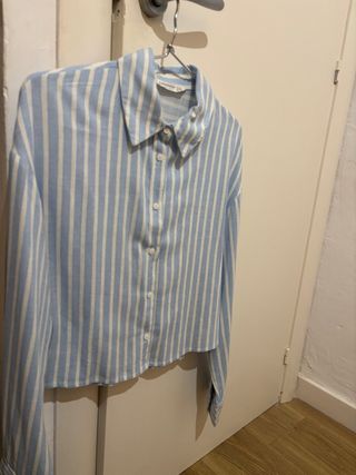 Camisa Rayas Azul y Blanco stradivarius