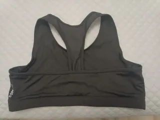 Top deportivo negro