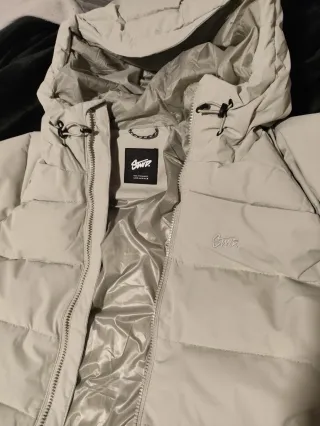 Chaqueta de invierno Pull and Bear Gris Claro