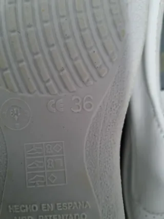 Zuecos sanitarios blancos talla 38