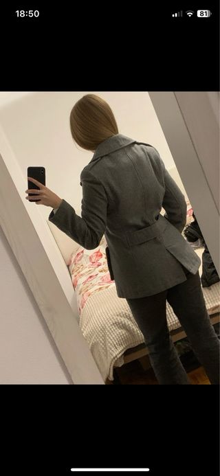 Abrigo gabardina gris