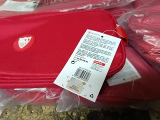 8 Neceser Sevilla FC Rojos
