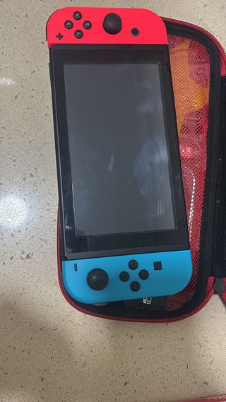 Nintendo Switch Azul y Rojo