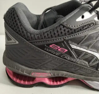 Zapatillas Mizuno grises y rosas