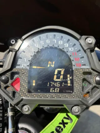 Kawasaki Z900e PERFORMANCE