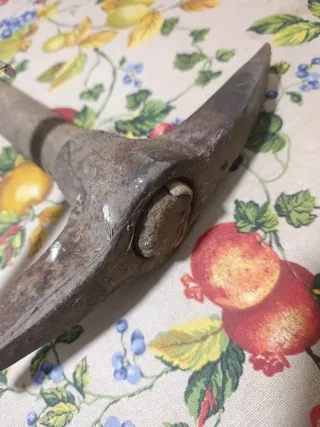 Pico de obra pequeño