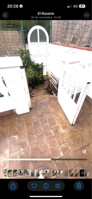 Puerta exterior aluminio blanca