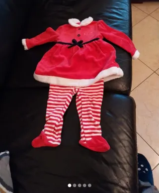 Tutina natalizia rossa e bianca