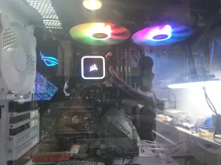 Torre PC Gamer i9 32GB RAM Blanca