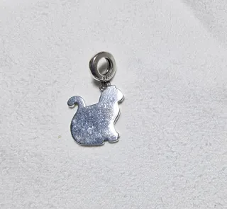 Charm gato FRIENDS plata y amarillo