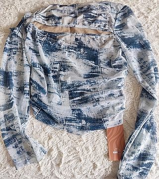 Top manga larga estampado