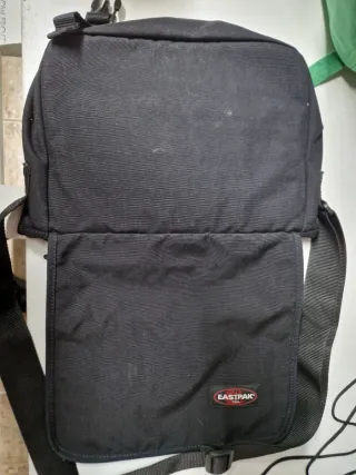 Bandolera Eastpak Negra