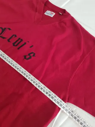 T-shirt Levi's rossa con logo